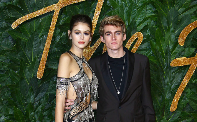 Kaia Gerber oprostila se od preminulog brata potresnim riječima: „Rođena sam da te volim, tako ću i umrijeti“